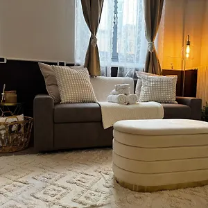 Regina In Verona - Sky Tv, Wifi E Breakfast Box , Milano Italia